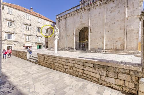  Apartment Center Trogir in 21220 Trogir