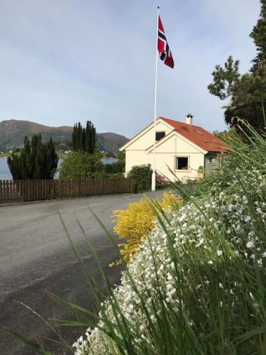 Skogstad Holiday Home - Selje