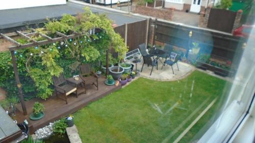 View, TEA in Liverpool - Private - Quiet - Ground Floor - En-suite - Walk-in-shower in Crosby