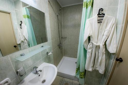 Shower, Hotel Edem in Karagandy