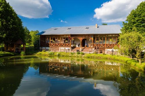 . Міжгорянка