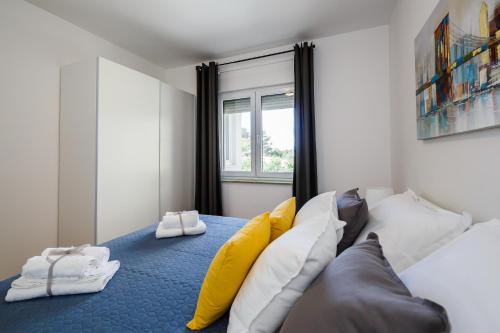  Apartment Ema in Mravince