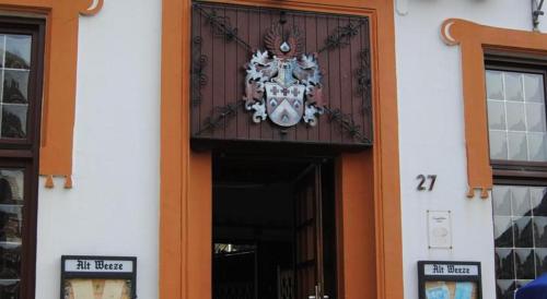 Alt Weeze - image 4