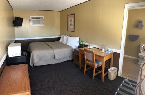 Queen Room - Non-Smoking