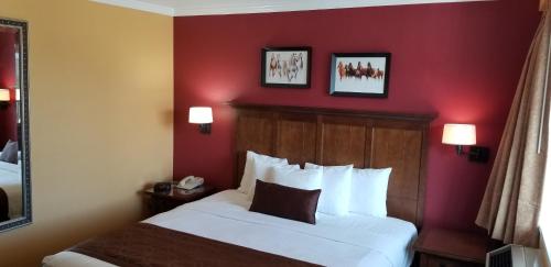 The Royal Victorian Motel