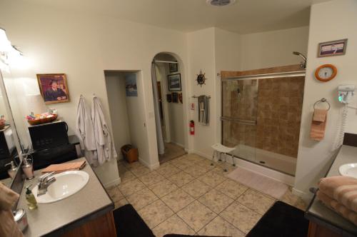 The Bears Den B&B