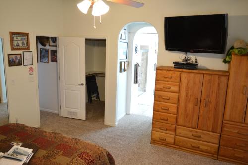 The Bears Den B&B
