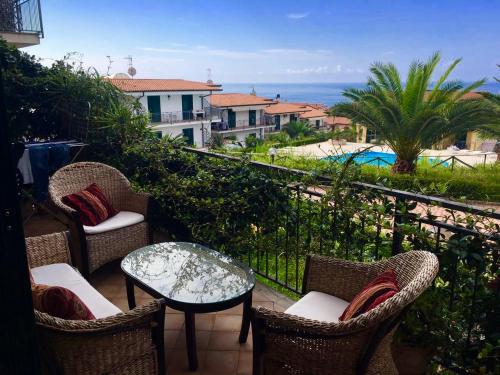  Sea View Apartment Parco Meridiana, Pension in Scalea