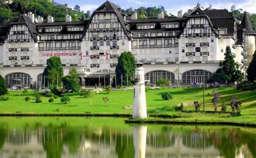 Palácio Quitandinha Espetacular Apartamento com Vista para o Lago