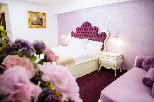 Royal Boutique Mangalia Breeze – Mangalia, CA