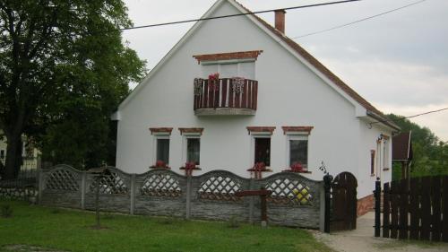  Fenyő Vendégház, Pension in Andornaktálya