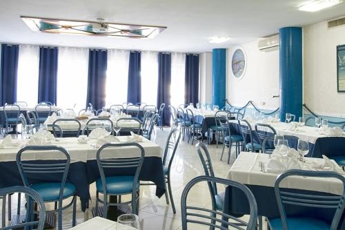 斯卡查賓西耶里酒店 (Hotel Scacciapensieri) in 內圖諾