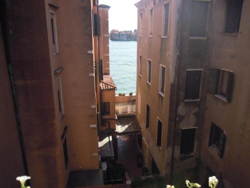 Suite, vista sull'interno, vista sul giardino