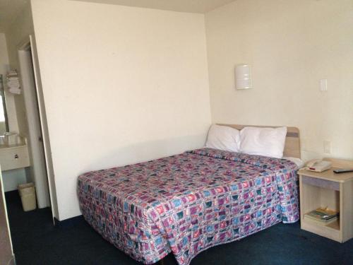 Relax Inn Forth Worth – Fort Worth, TX