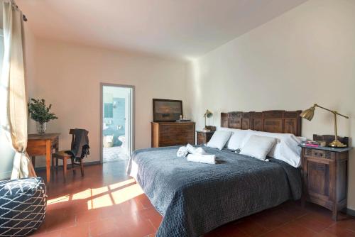 Great Location Just Infront of Pitti Palace - image 5