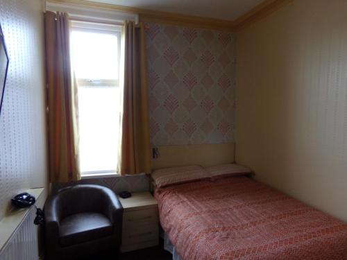 St Annes Hotel - image 13