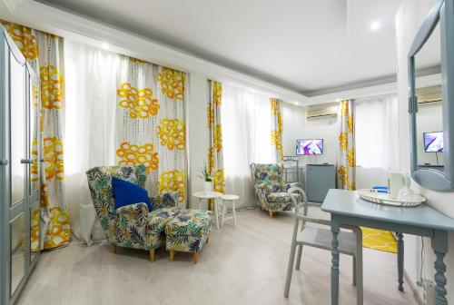 Relax Comfort Suites Hotel - main image