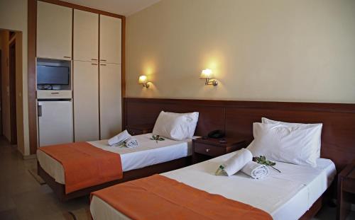 Elysee Hotel - image 14