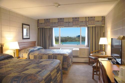 Queen Room with Two Queen Beds - Non-Smoking