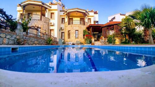  Playa - Solo Villa 4 bedroom spacious villa, Pension in Fethiye