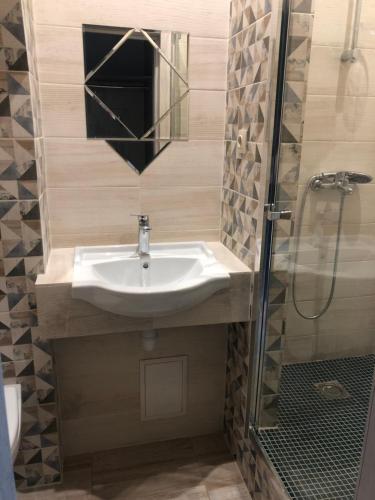 7 rooms Hotel - image 7