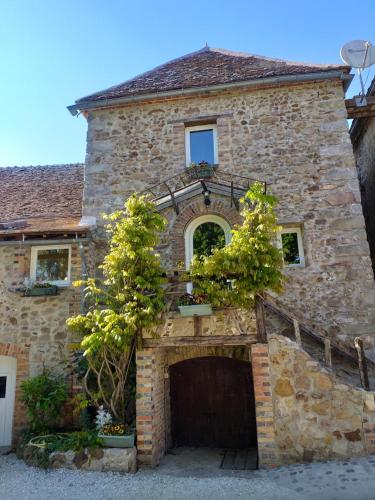 Le pigeonnier gîte à louer Nailly