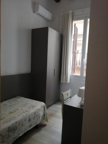 Hostal Parellades - image 10