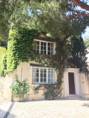 Le pavillon gîte à louer Spéracèdes