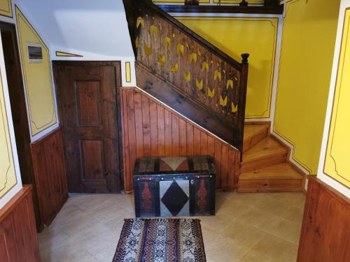 Hadji Neikovi Guest Houses - image 13