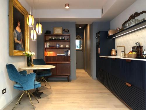 Boutique Loft steps from the Colosseum - Gio Roma