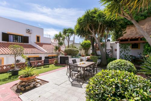 3 Marias Garden House B&B 4