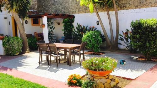  3 Marias Garden House B&B in Lagos