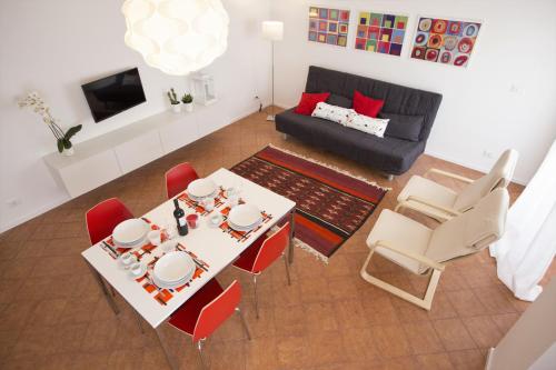 2 bedrooms, 3 beds
