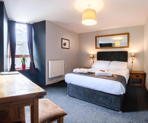 Bazpackers Hostel Room Type - Standard Double Room with Shared Bathroom