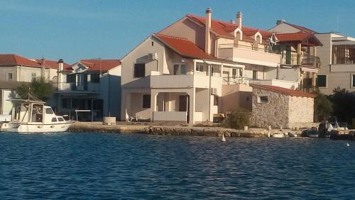 Apartments by the sea Betina Murter - 17061
