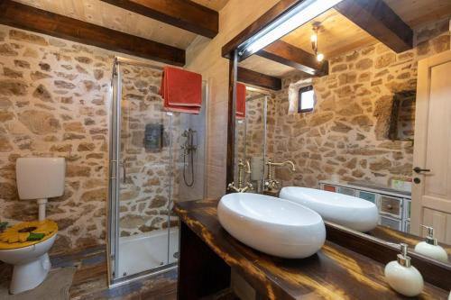 Fürdőszoba, Family friendly house with a swimming pool Bogatic, Krka - 17168 in Split – Szupetar