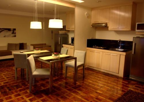 Cuina, Prince Plaza II Condotel in Makati