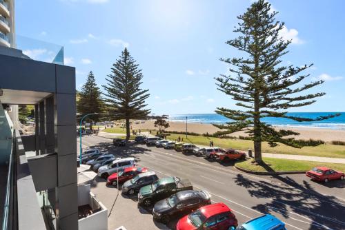 One-Bedroom Apartment with Ocean View