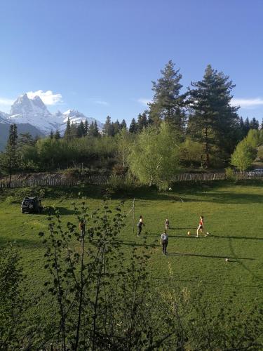 Heshkili huts Svaneti