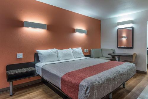 Motel 6 Texarkana, AR in แทกซาร์แคนา (AR)