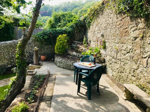 Victoria Boutique Lodge 'Stan' Sea View and Garden Apartment