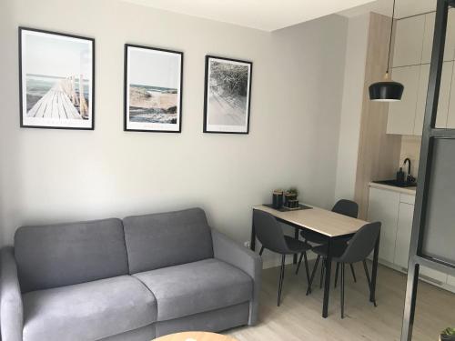 Studio Apartment image 6