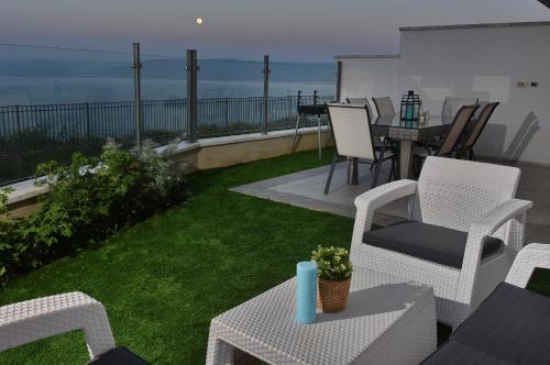 Garden, Ariston luxury Garden Apartment with a Pool in Tiberias