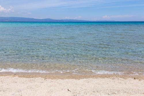  Antico Villas 2 - 10min walk to the Beach and Ormos centre, Garden, BBQ in Ormos Panagias
