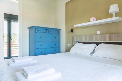 Antico Villas 2 - 10min walk to the Beach and Ormos centre, Garden, BBQ in Ormos Panagias