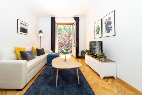 Apartamentos Plaza de Espana