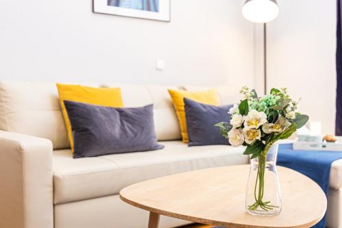 Apartamentos Plaza de España - main image