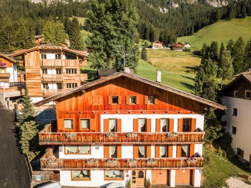 Casa Nives Alta Badia-La Villa/Stern