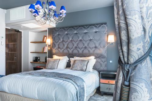 Brit Hotel Privilège Lisieux-La Villa des Arts