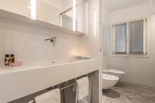 La Bricola Terrace Apartment - image 3